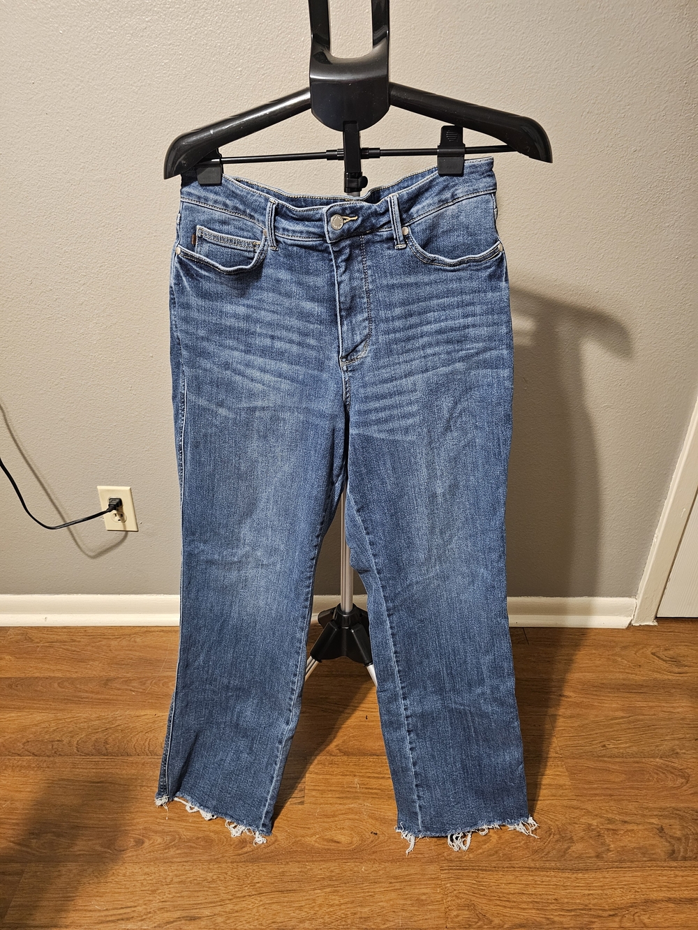 Judy Blue Medium Blue Straight Leg Jeans with Raw Hem